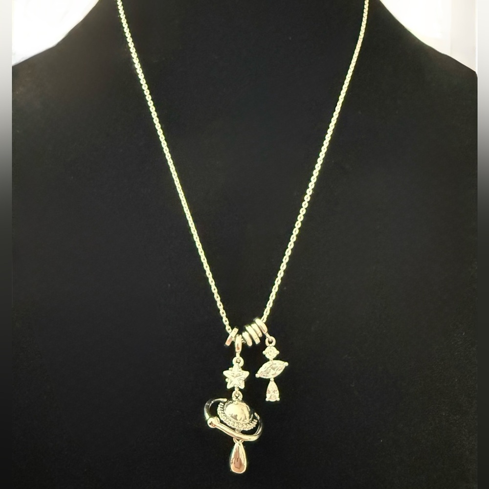 Sun Hunter Necklace NWOB
